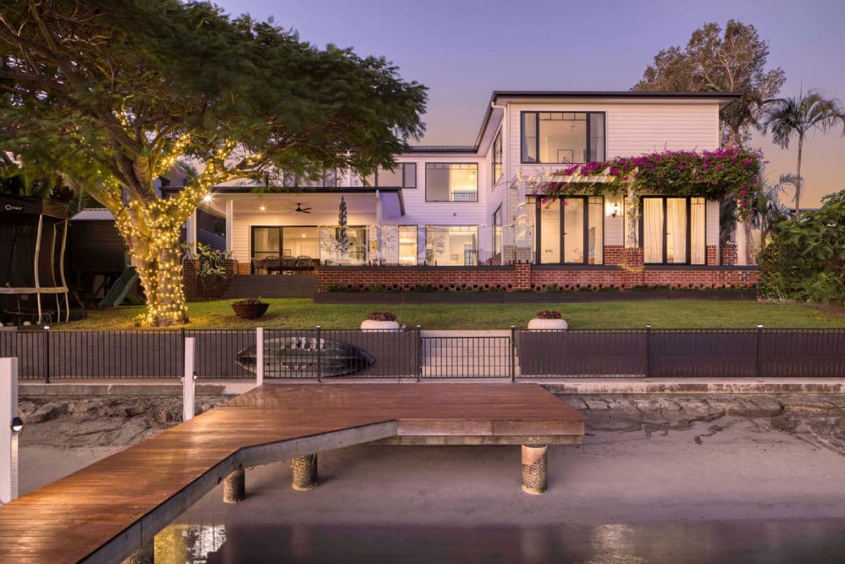 Furnished 4 Bedroom House in Broadbeach Waters