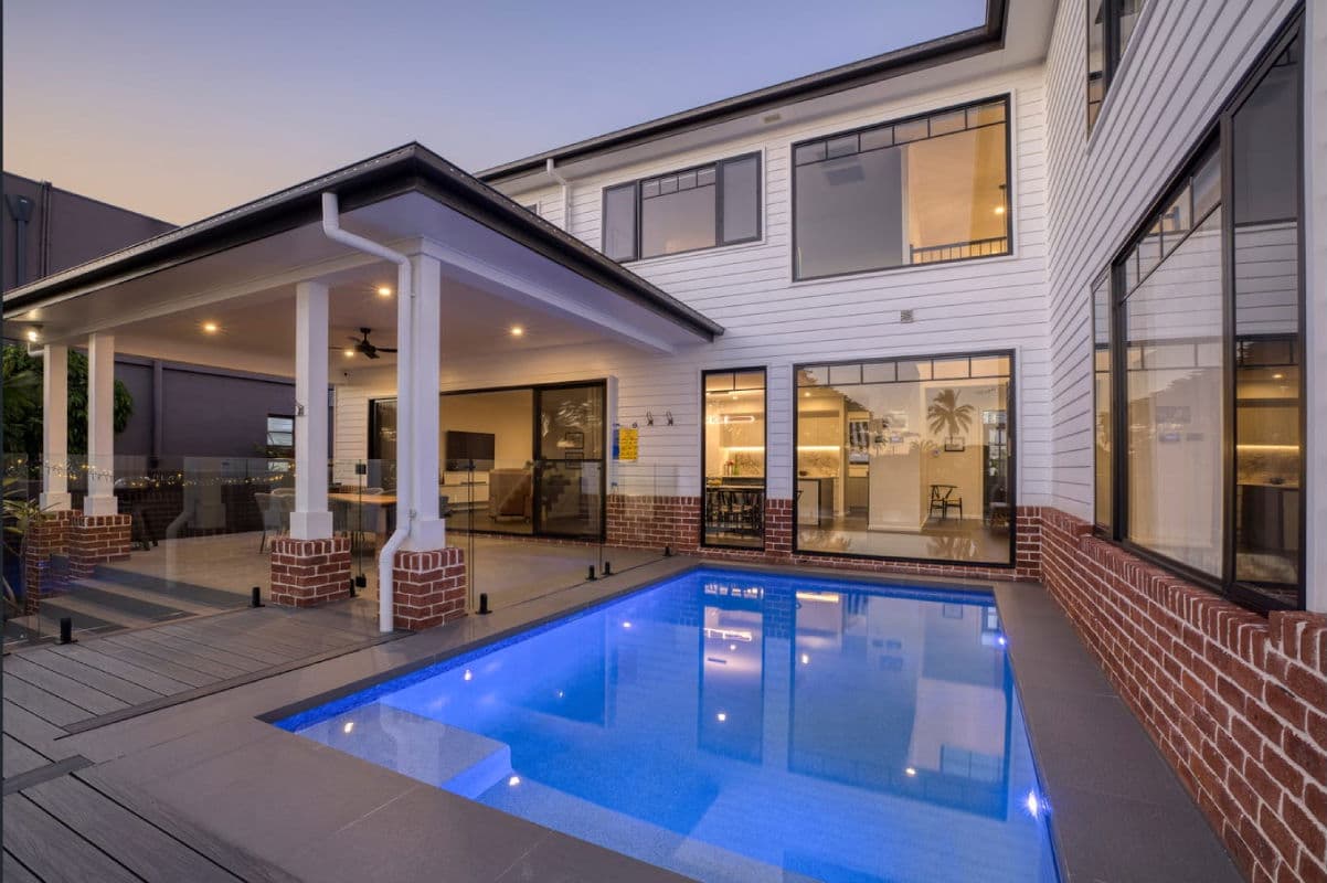Furnished 4 Bedroom House in Broadbeach Waters