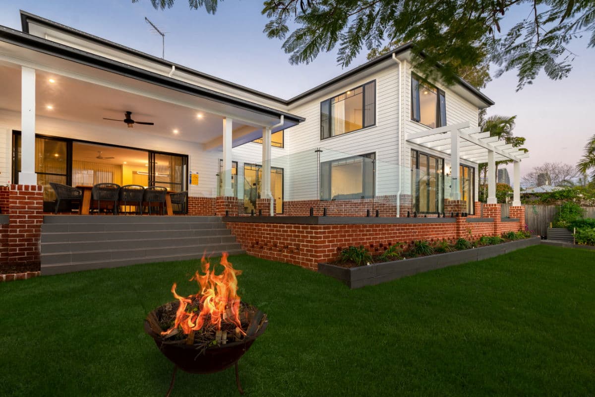 Furnished 4 Bedroom House in Broadbeach Waters