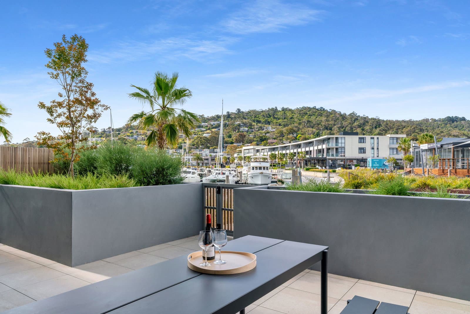 Furnished 3 Bedroom Apartment in Safety Beach