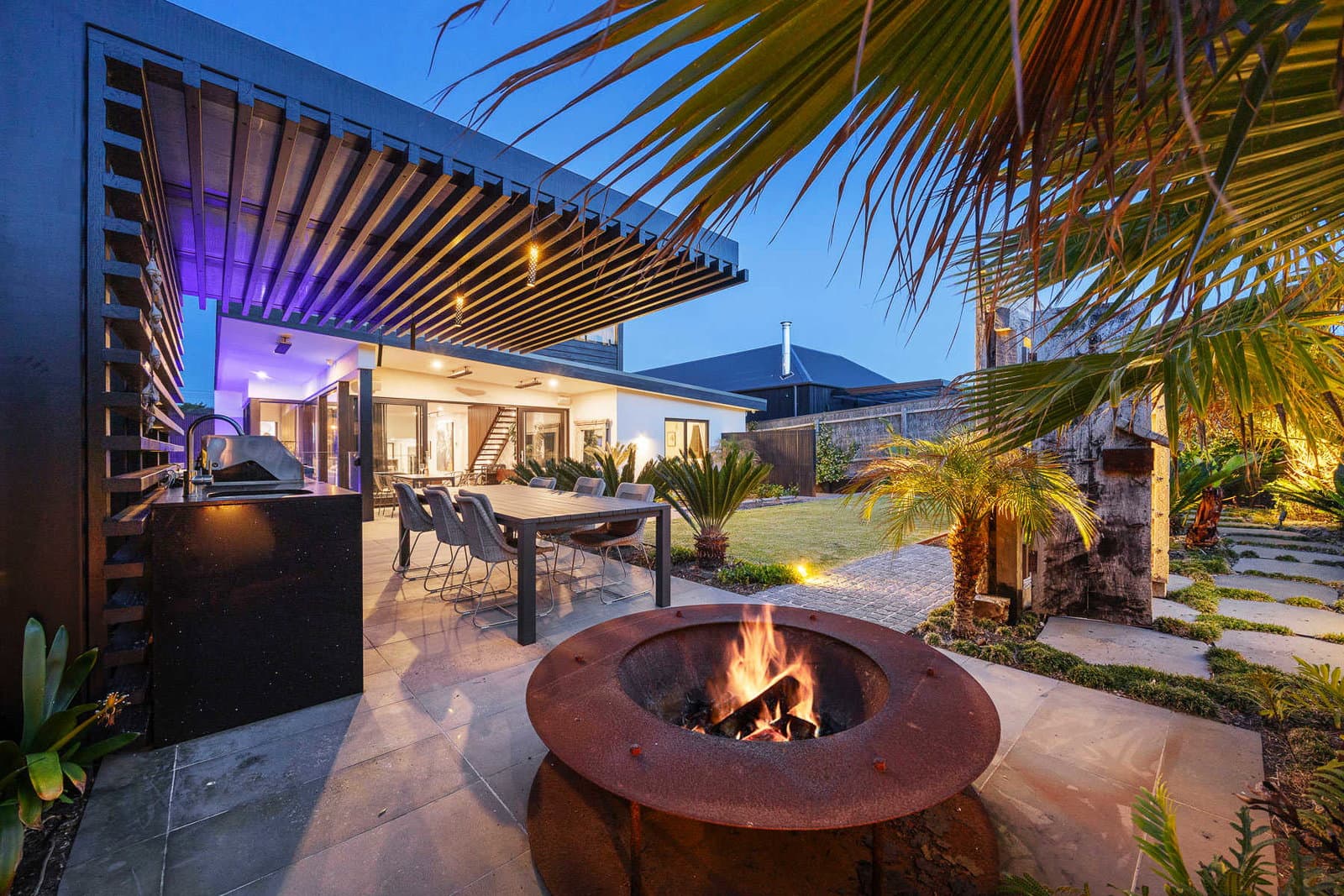 Furnished 4 Bedroom House in Blairgowrie