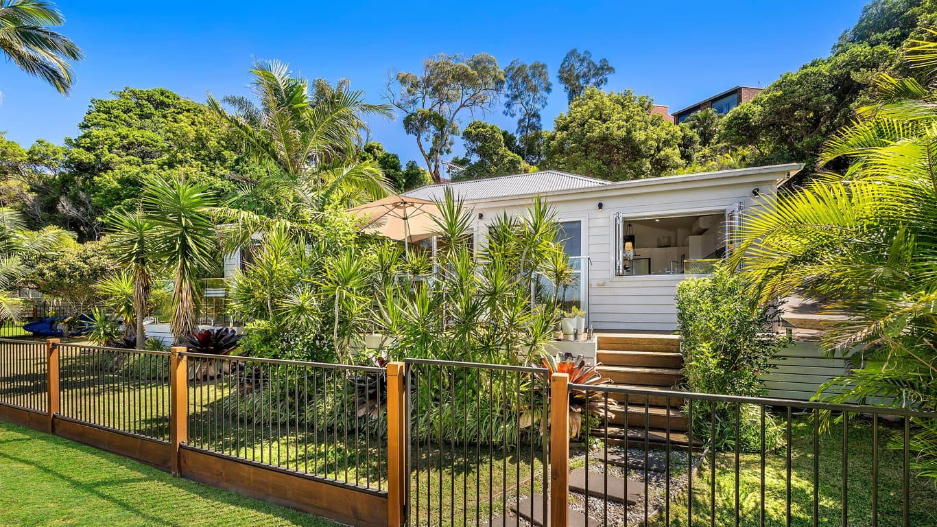 Furnished 3 Bedroom House in Marks Point
