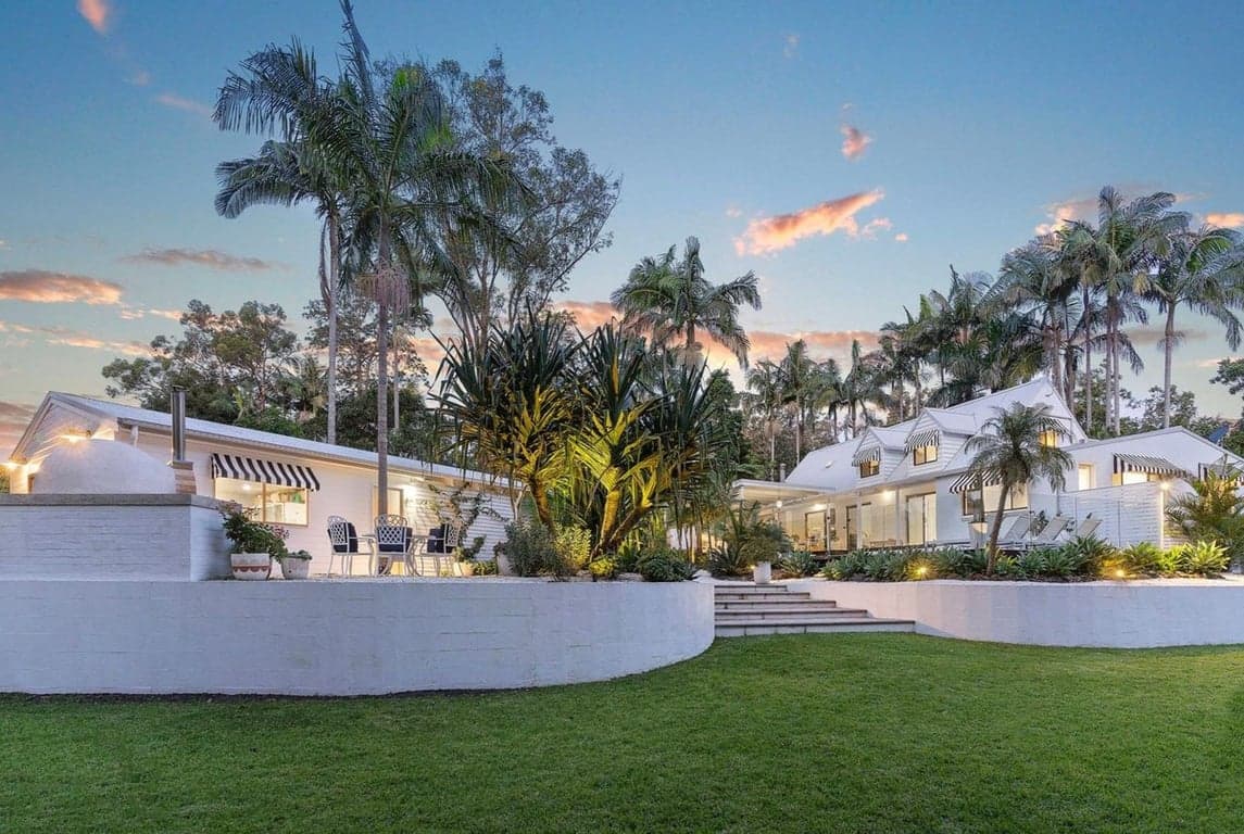 Furnished 5 Bedroom House in Bangalow