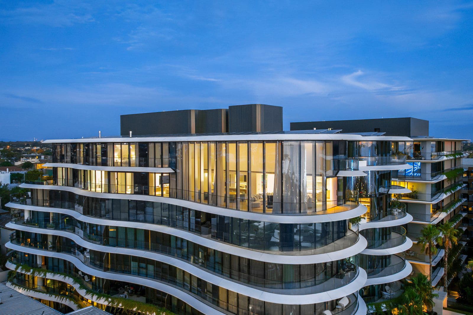 Furnished 6 Bedroom Penthouse in St Kilda