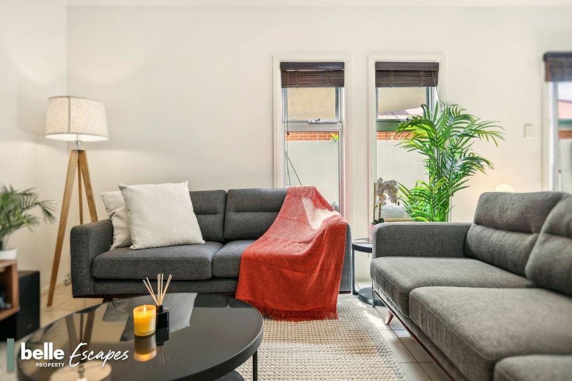 Furnished 3 Bedroom House in Underdale