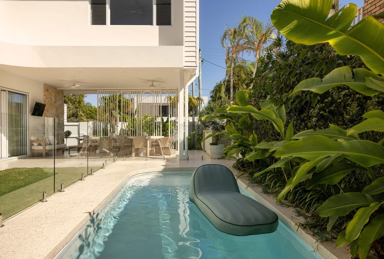 Furnished 4 Bedroom House in Burleigh Heads