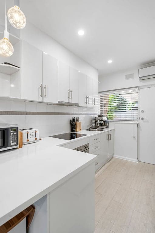 Furnished 2 Bedroom House in Henley Beach