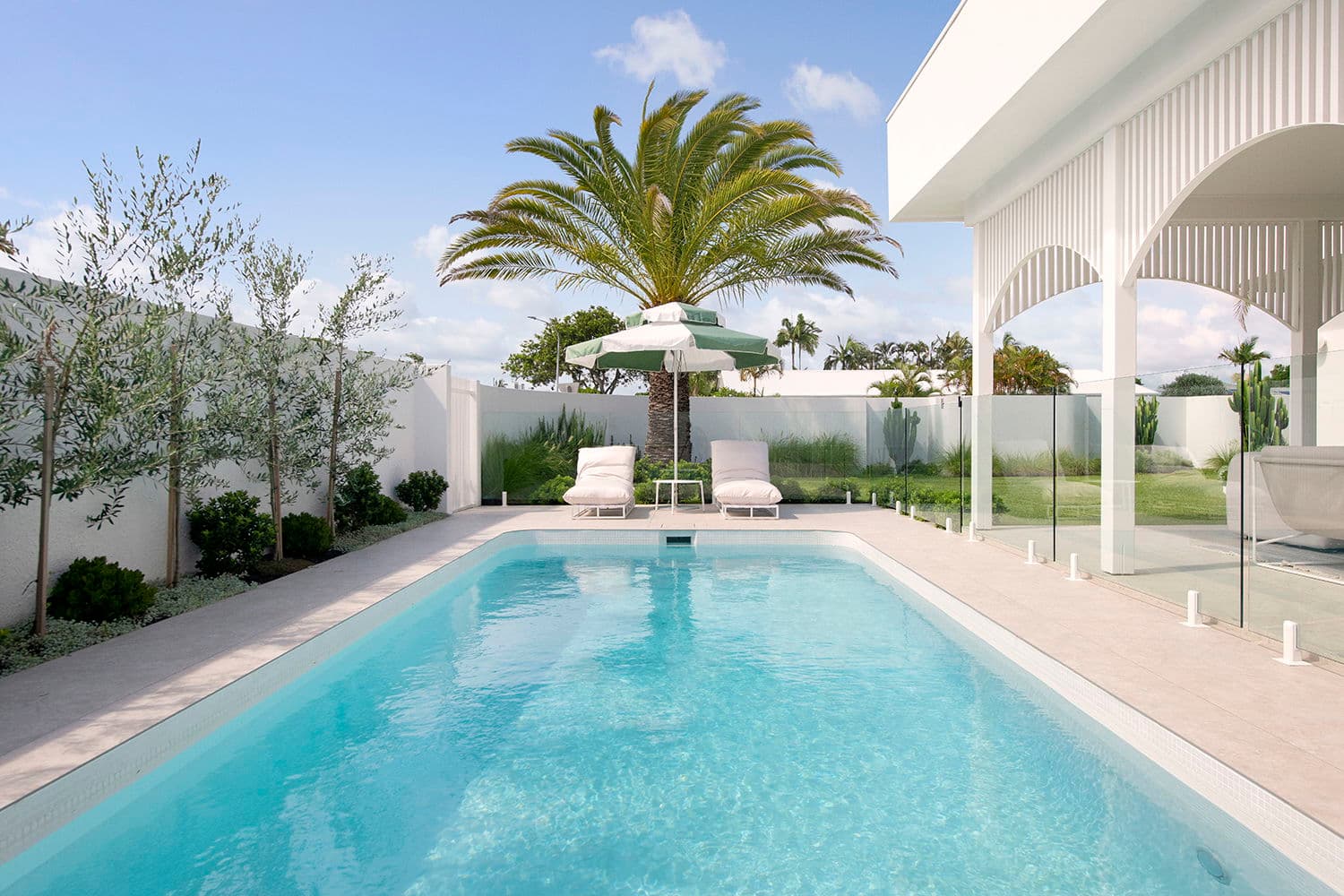 Furnished 4 Bedroom House in Mermaid Waters
