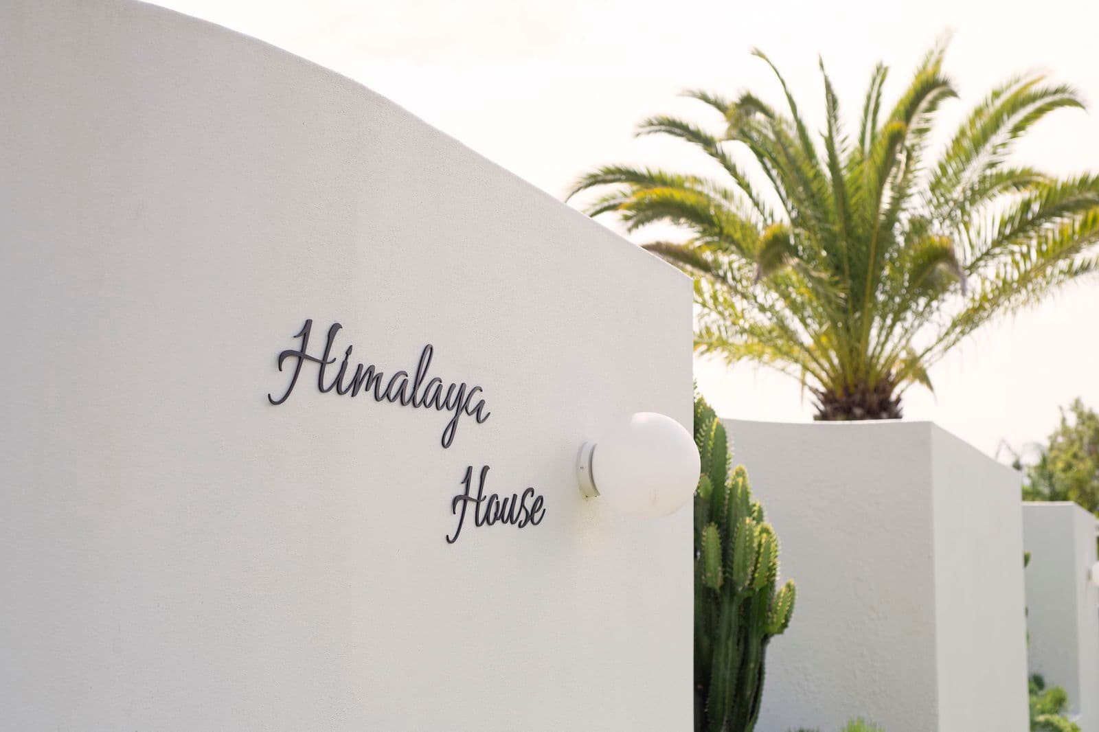 Furnished 4 Bedroom House in Mermaid Waters