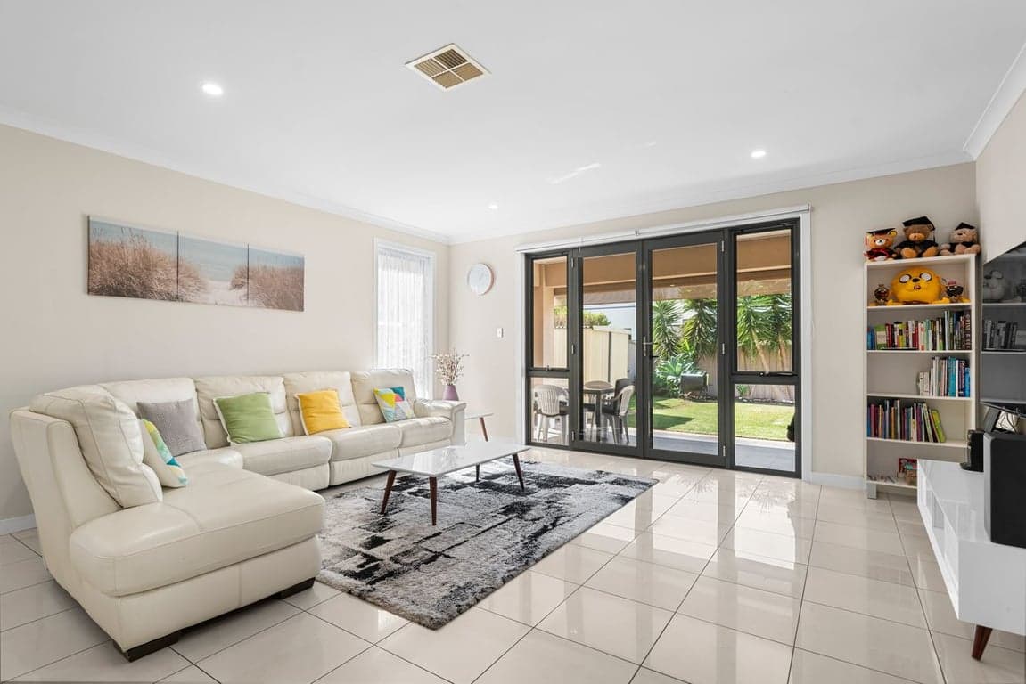 Furnished 4 Bedroom House in Glenelg North