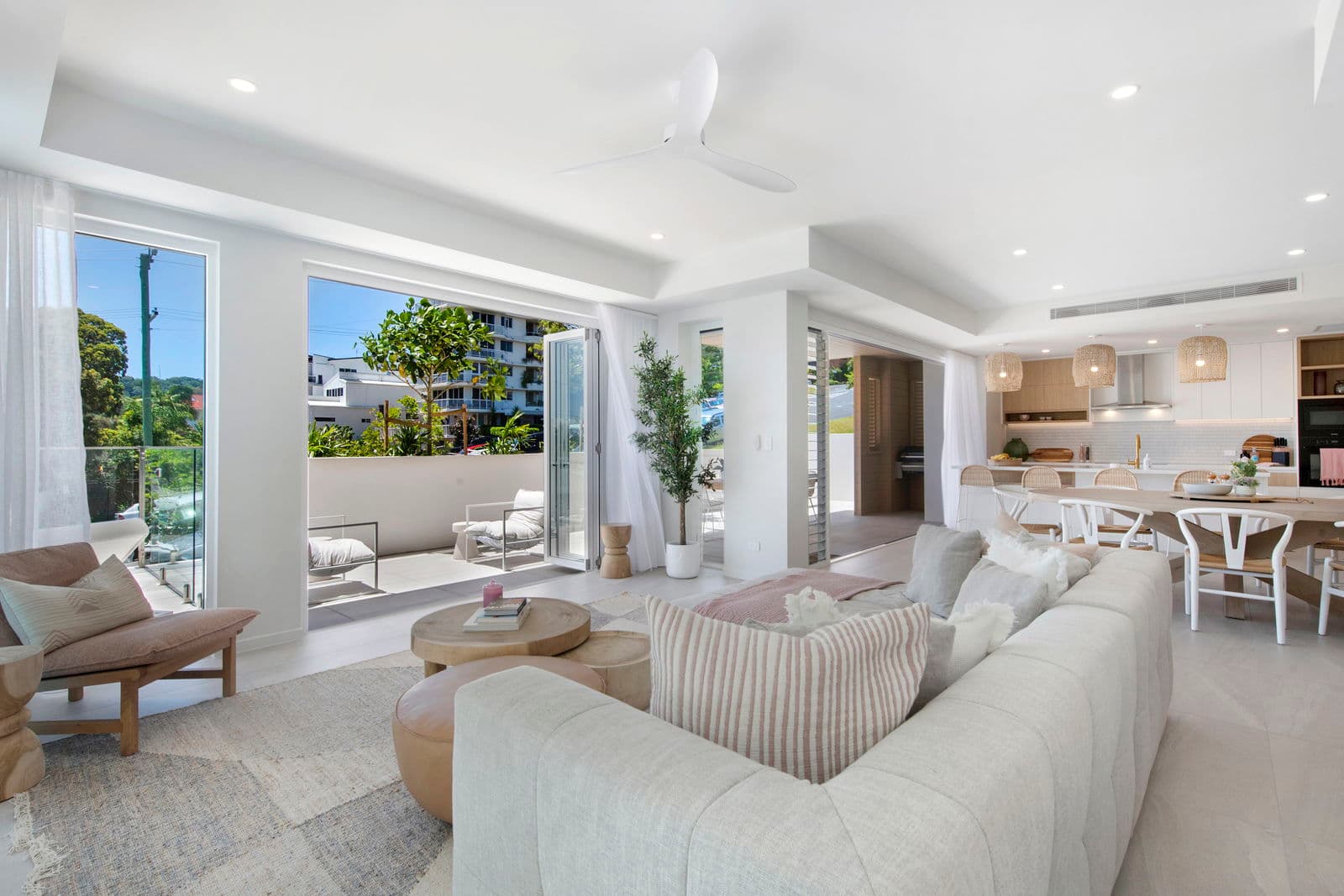 Furnished 3 Bedroom Apartment in Burleigh Heads