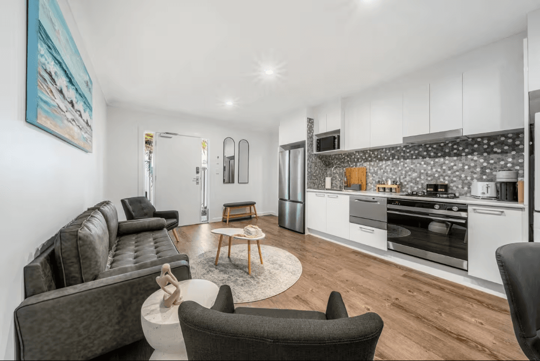 Furnished 2 Bedroom House in West Beach