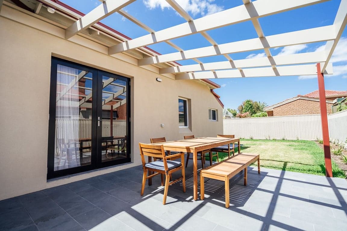 Furnished 2 Bedroom House in Glenelg South