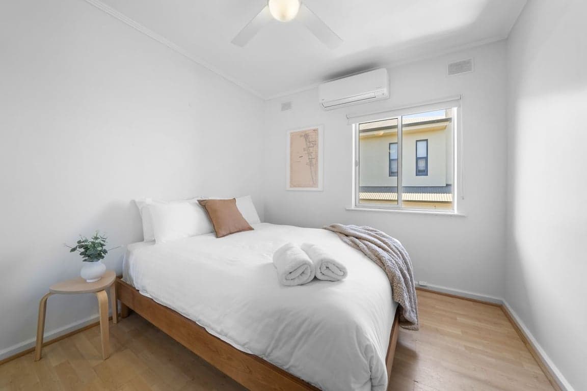 Furnished 2 Bedroom House in West Beach
