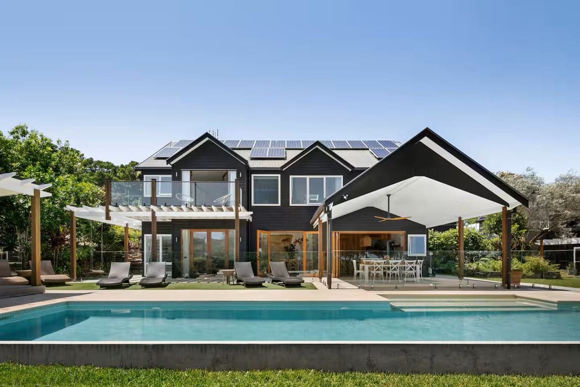 Furnished 8 Bedroom House in Lennox Head