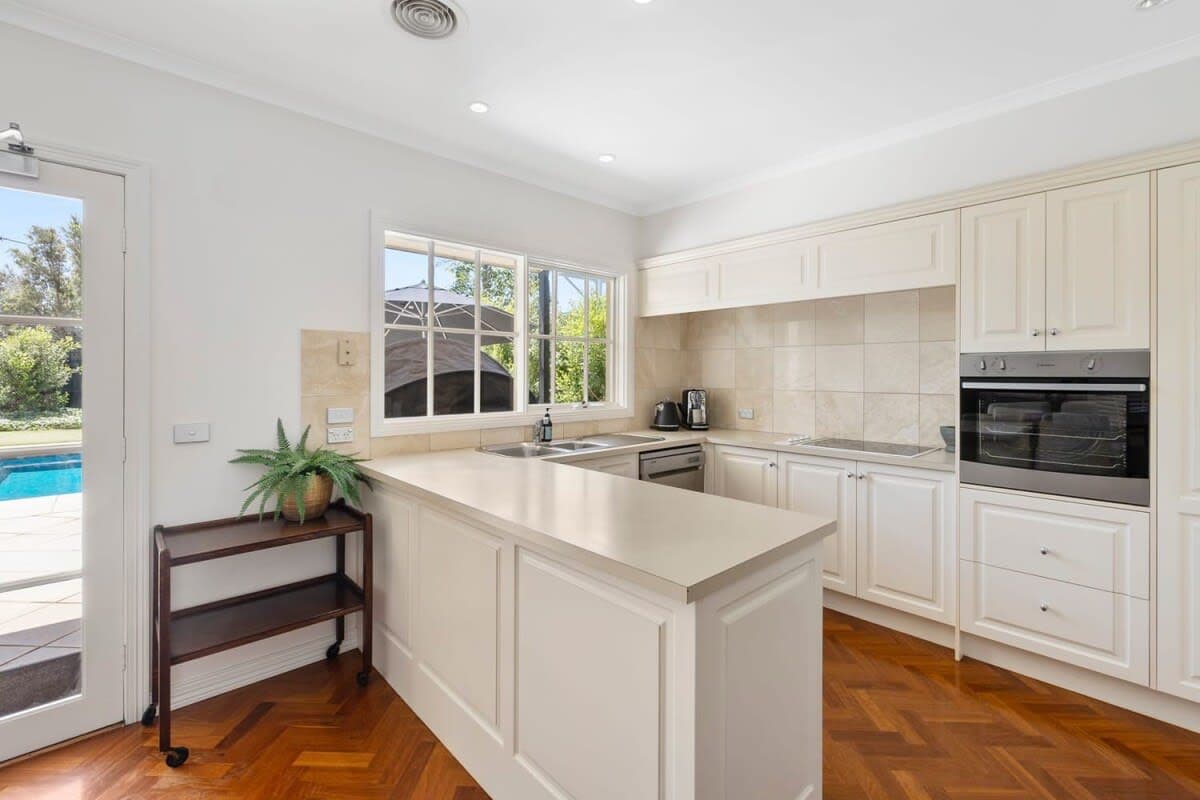 Furnished 3 Bedroom House in Torquay