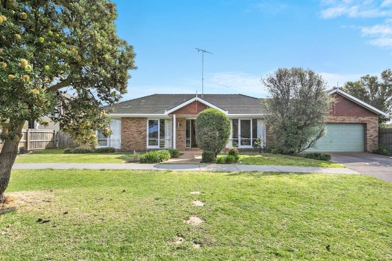 Furnished 3 Bedroom House in Torquay