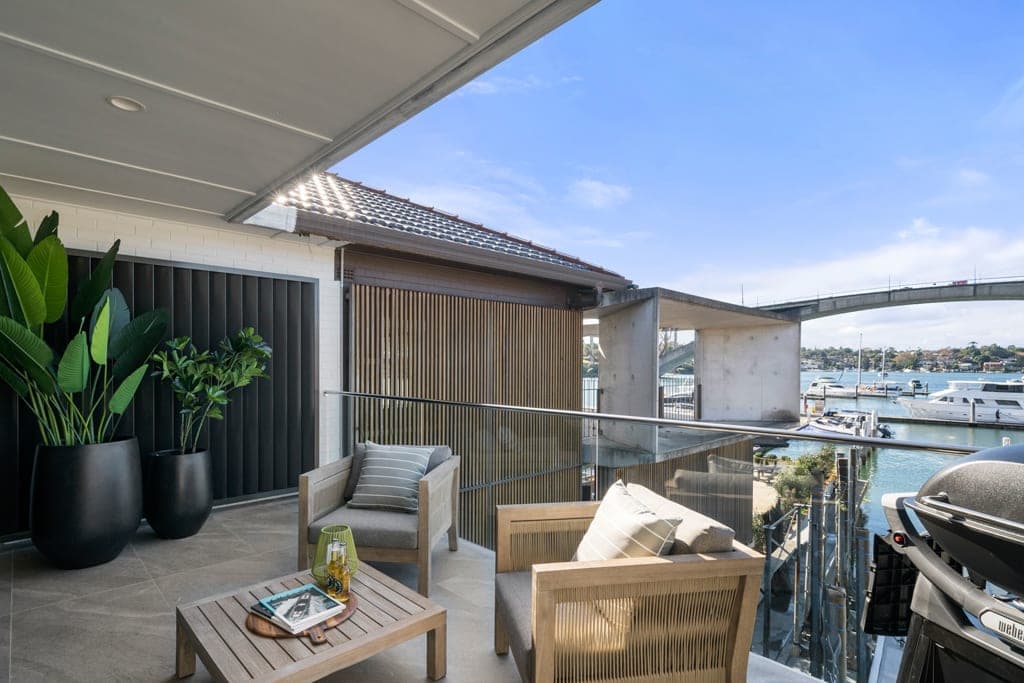 Furnished 2 Bedroom Apartment in Drummoyne