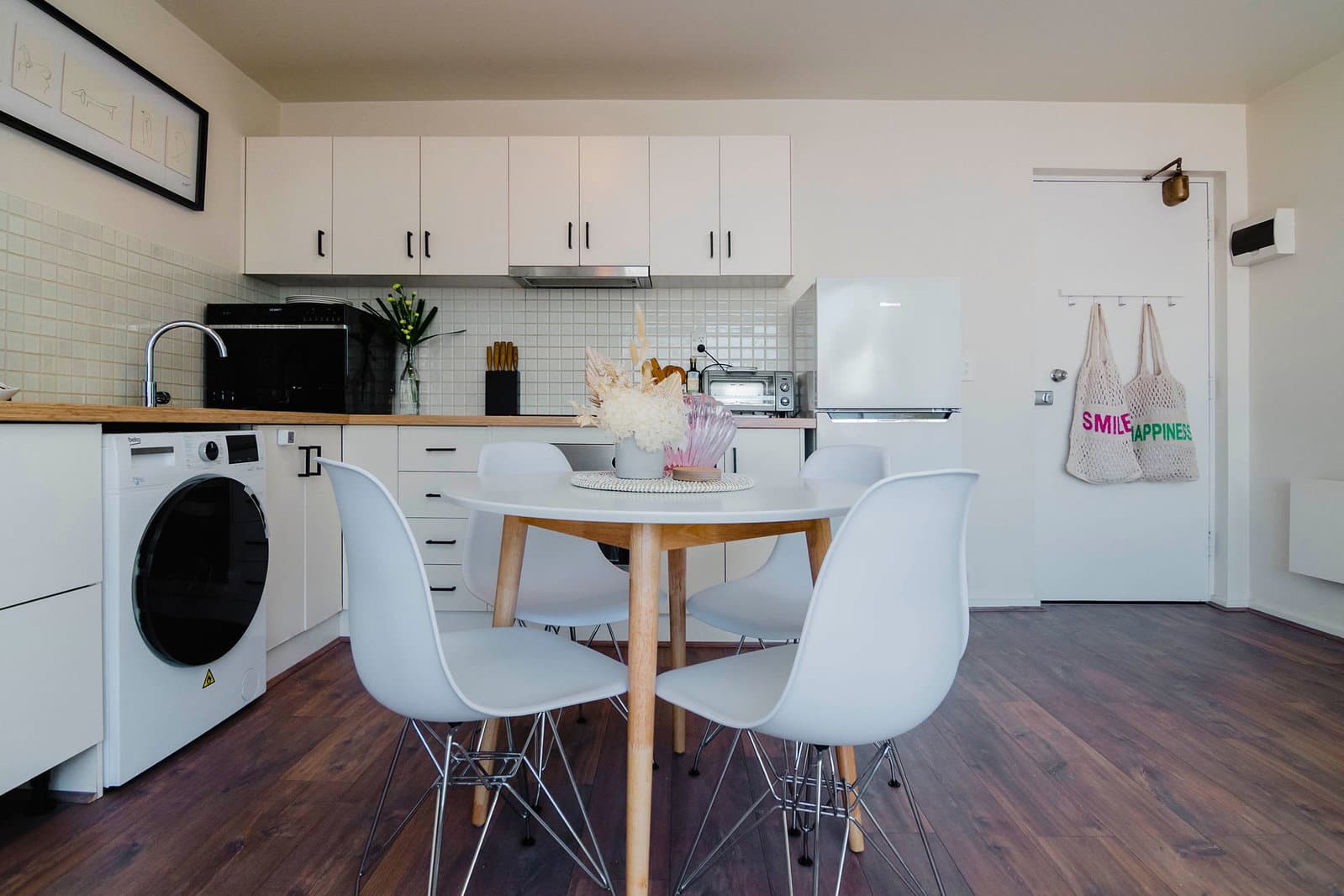 Furnished 1 Bedroom Apartment in Middle Park