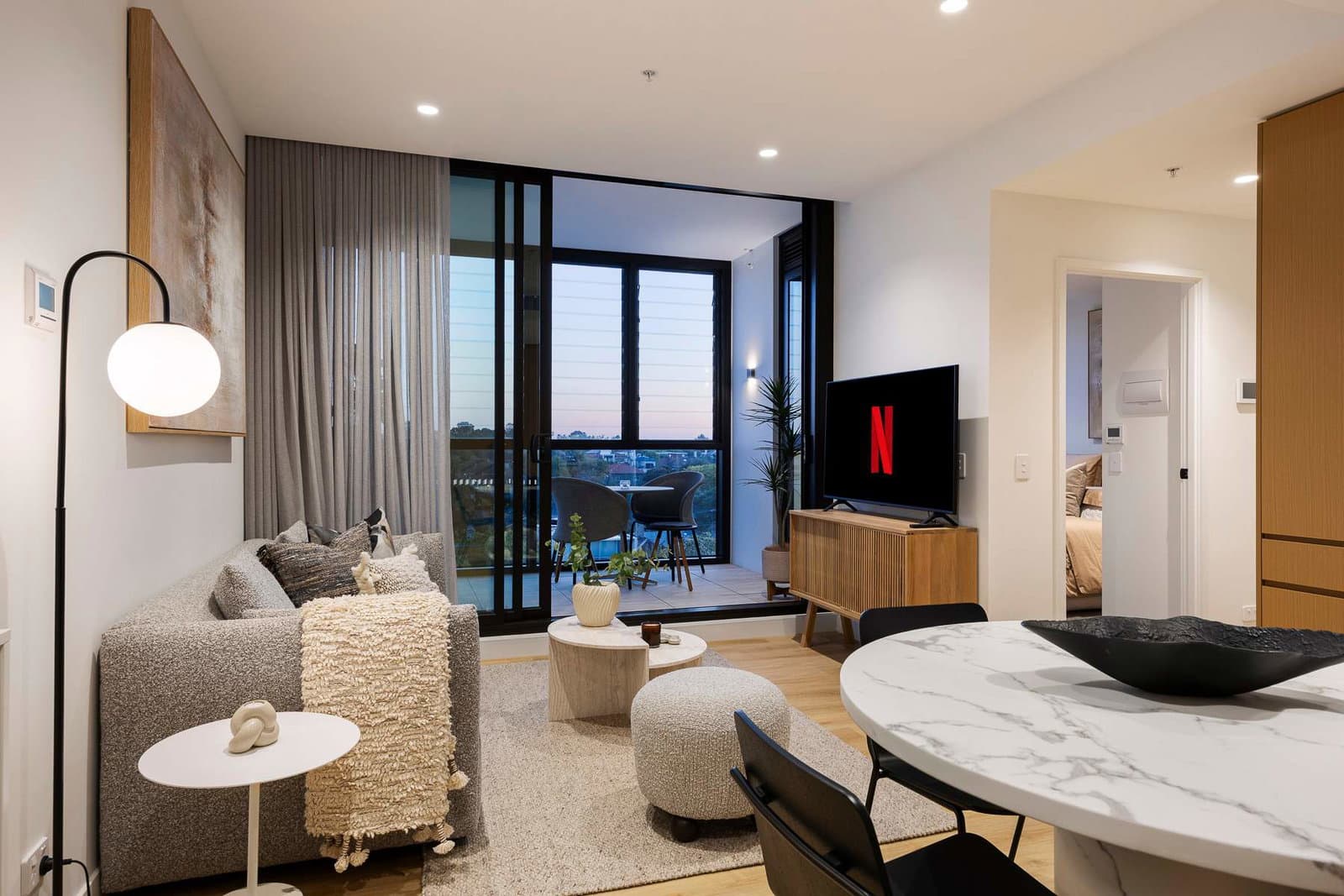 Furnished 2 Bedroom Apartment in St Kilda