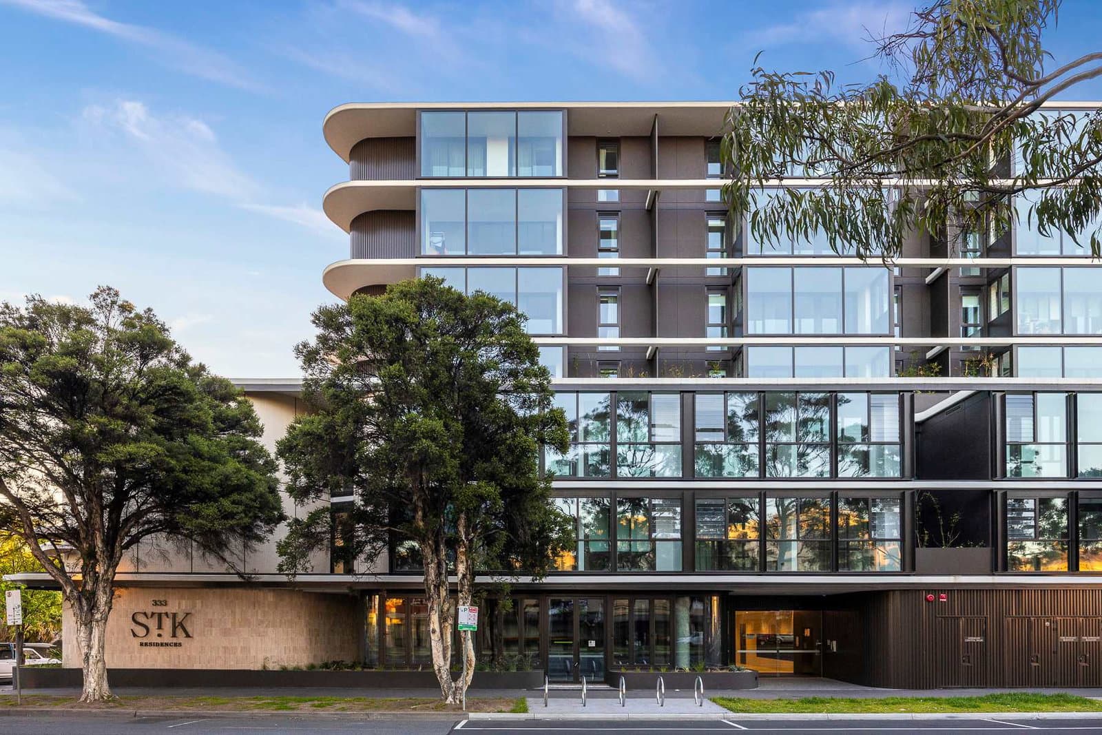 Furnished 2 Bedroom Apartment in St Kilda