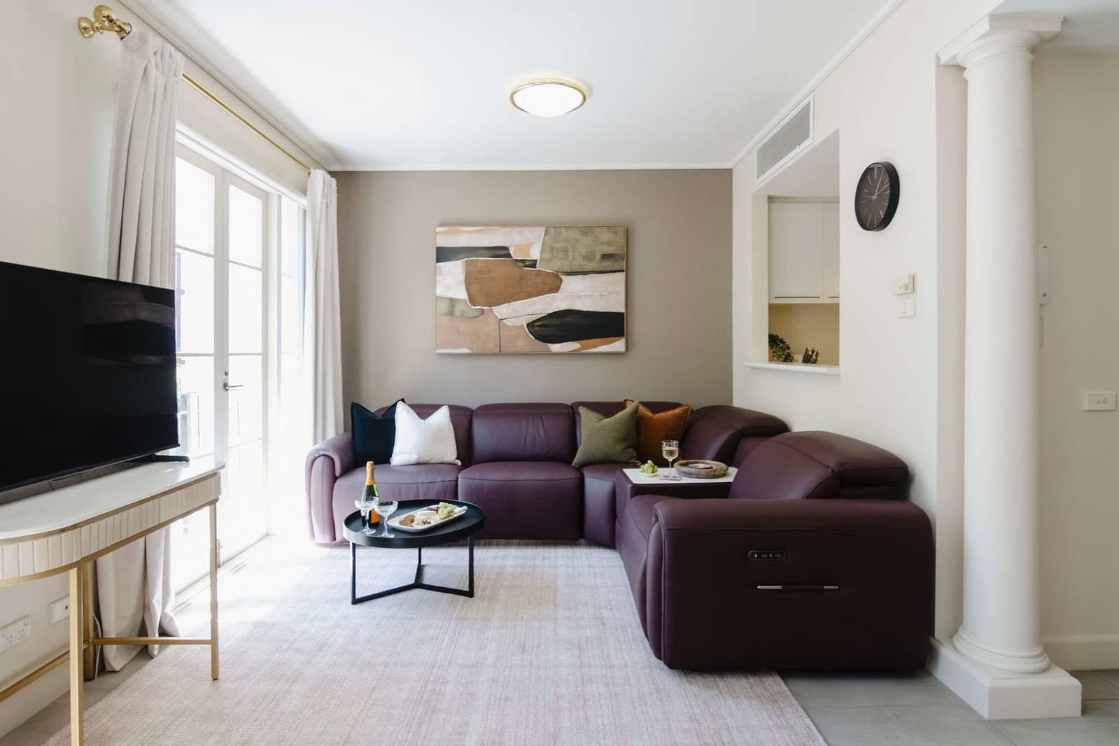 Furnished 3 Bedroom Apartment in East Melbourne