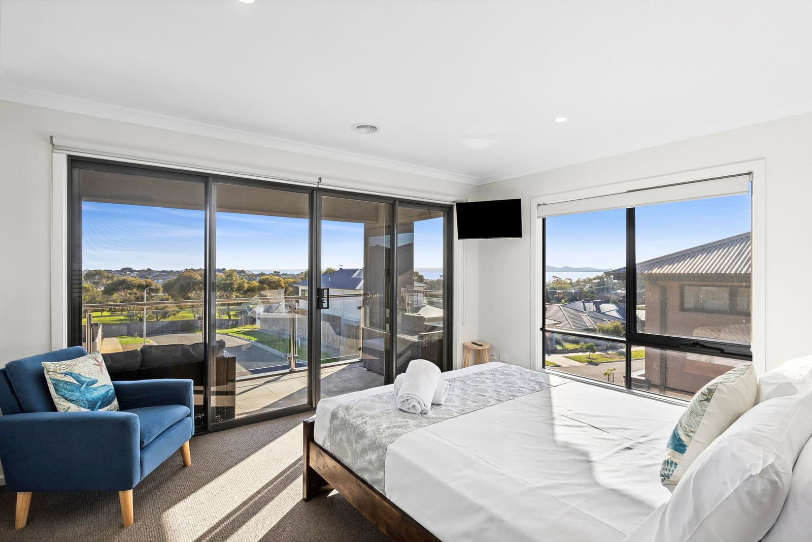 Furnished 4 Bedroom House in Clifton Springs