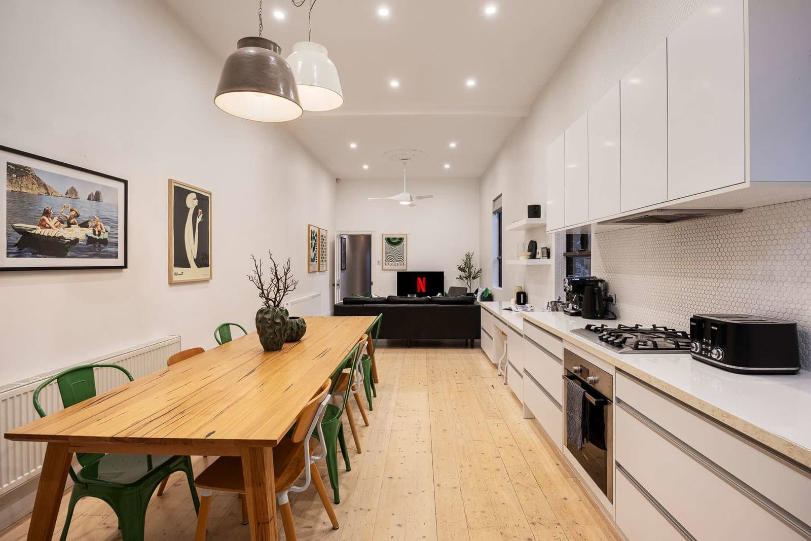 Furnished 4 Bedroom House in Carlton