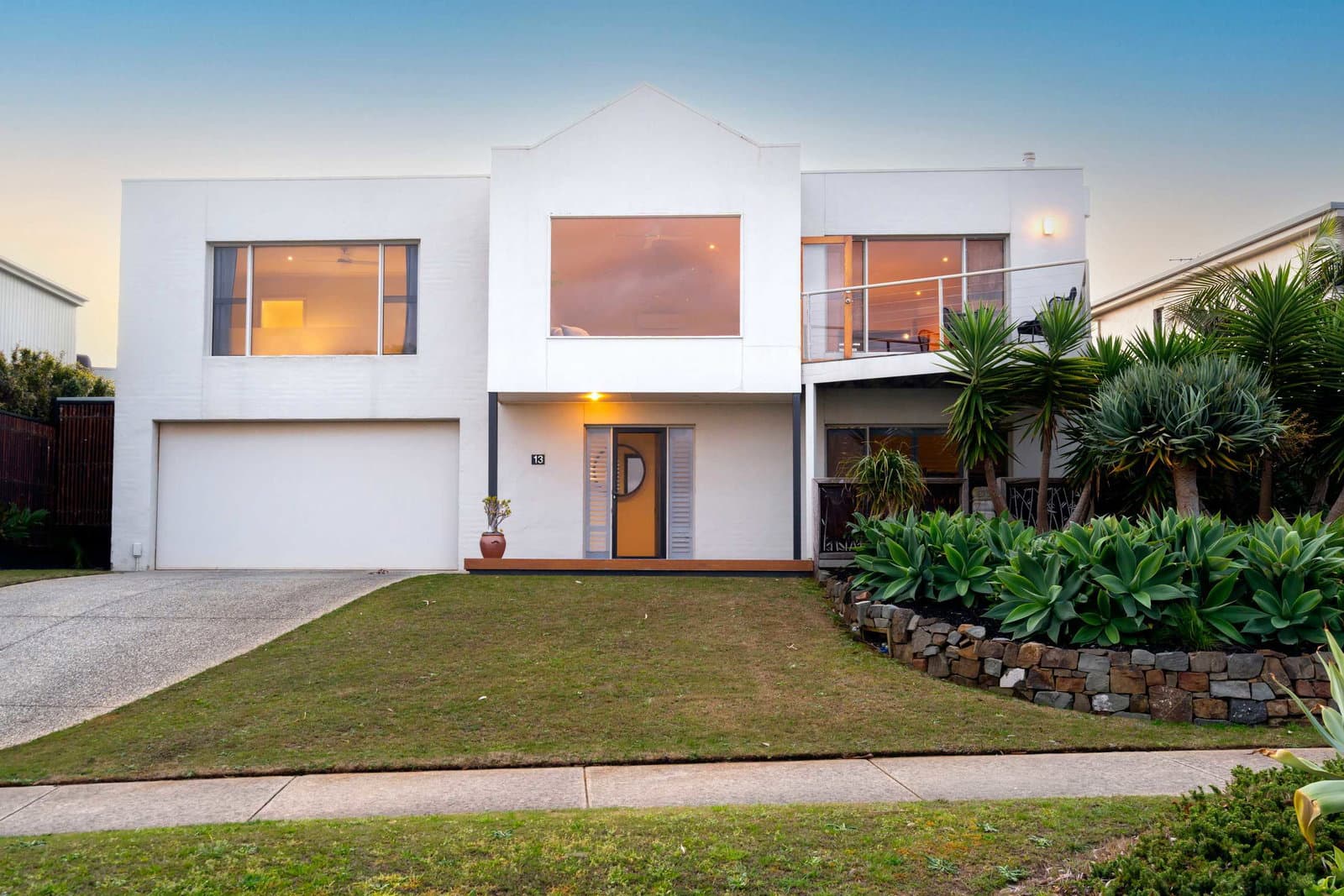 Furnished 3 Bedroom House in Torquay