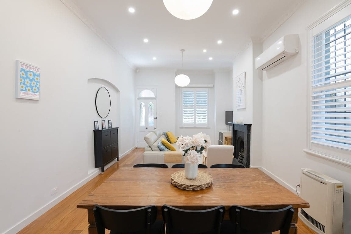 Furnished 3 Bedroom House in Newtown