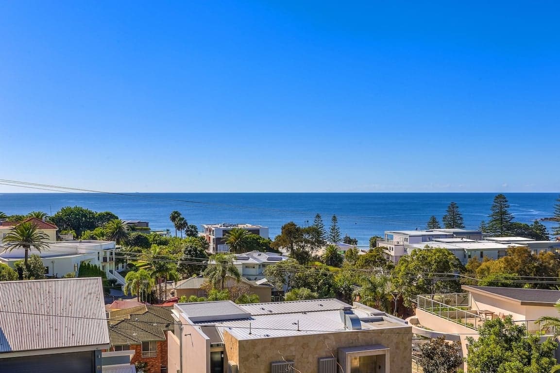 Furnished 3 Bedroom House in Terrigal
