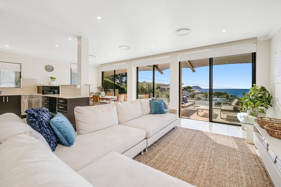 Furnished 3 Bedroom House in Terrigal