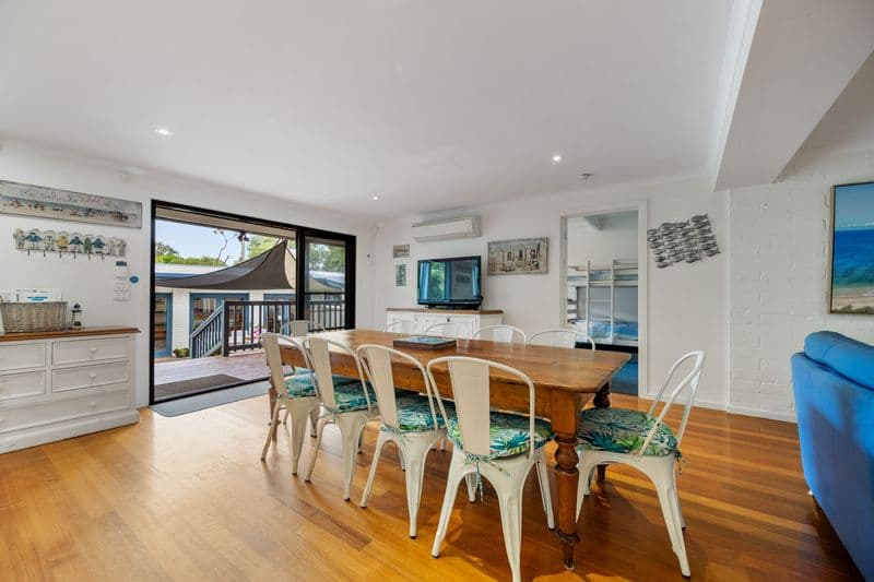 Furnished 6 Bedroom House in Inverloch