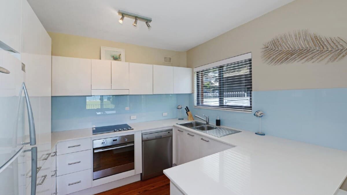 Furnished 2 Bedroom House in Avoca Beach