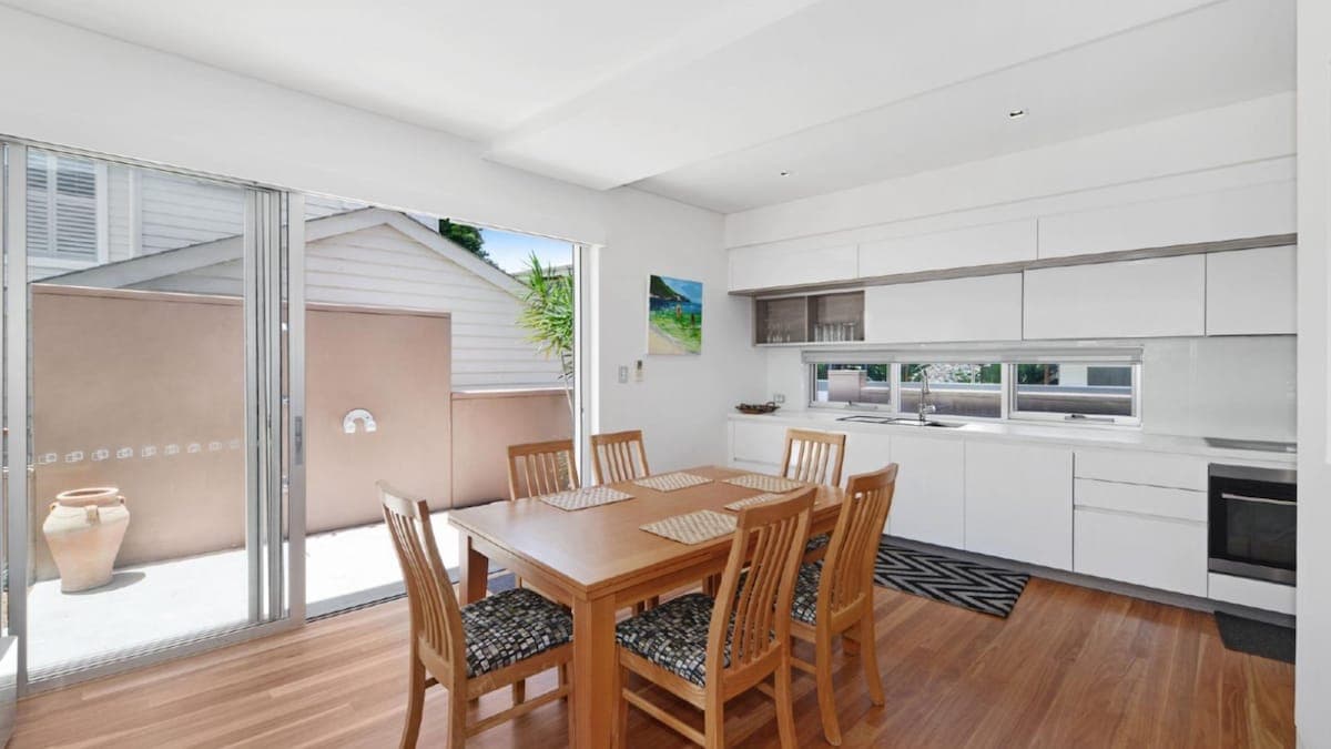 Furnished 3 Bedroom House in Avoca Beach