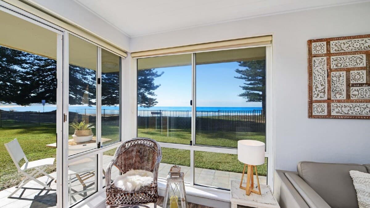 Furnished 2 Bedroom House in Avoca Beach