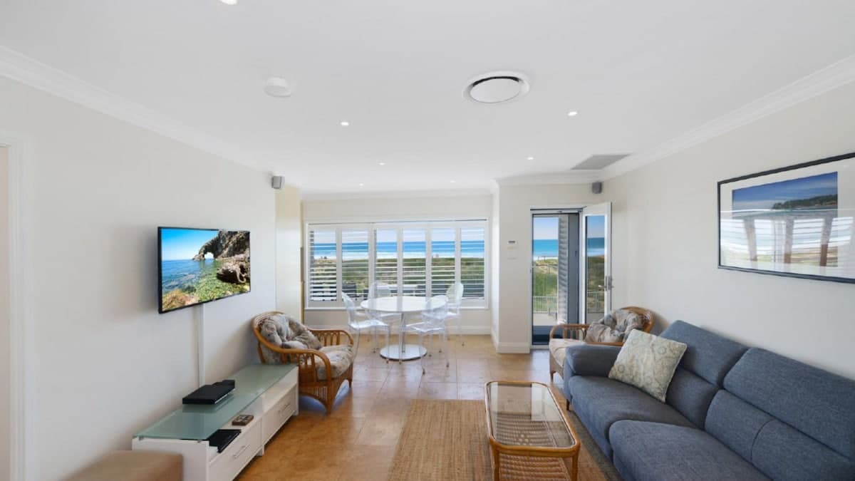 Furnished 2 Bedroom House in Avoca Beach