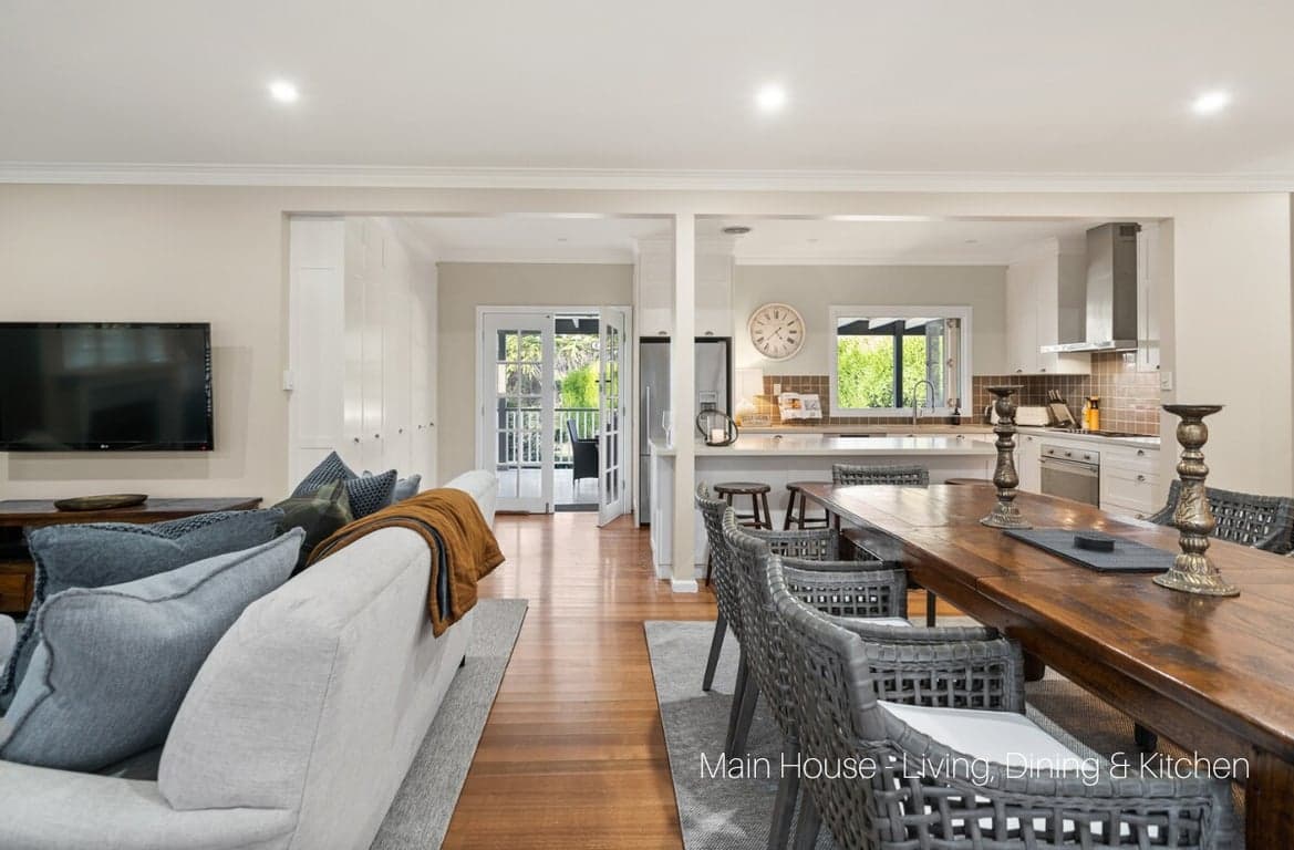 Furnished 5 Bedroom House in Burradoo