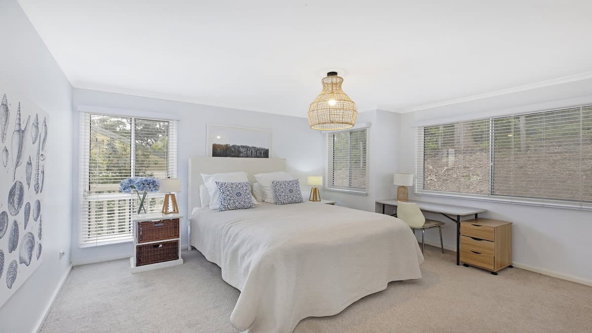 Furnished 5 Bedroom House in Kincumber