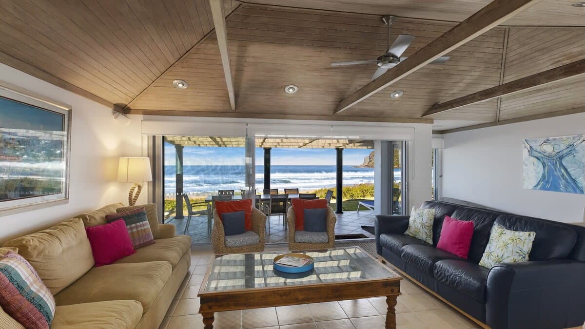 Furnished 5 Bedroom House in North Avoca