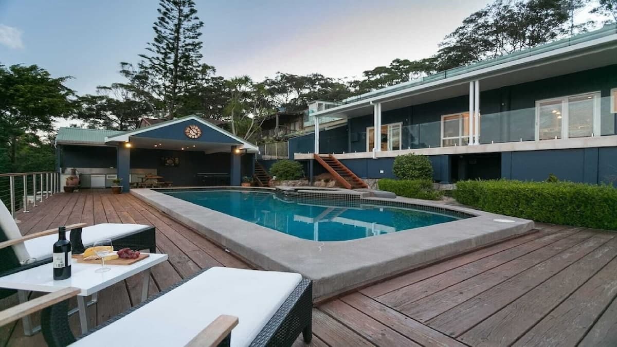 Furnished 5 Bedroom House in Copacabana