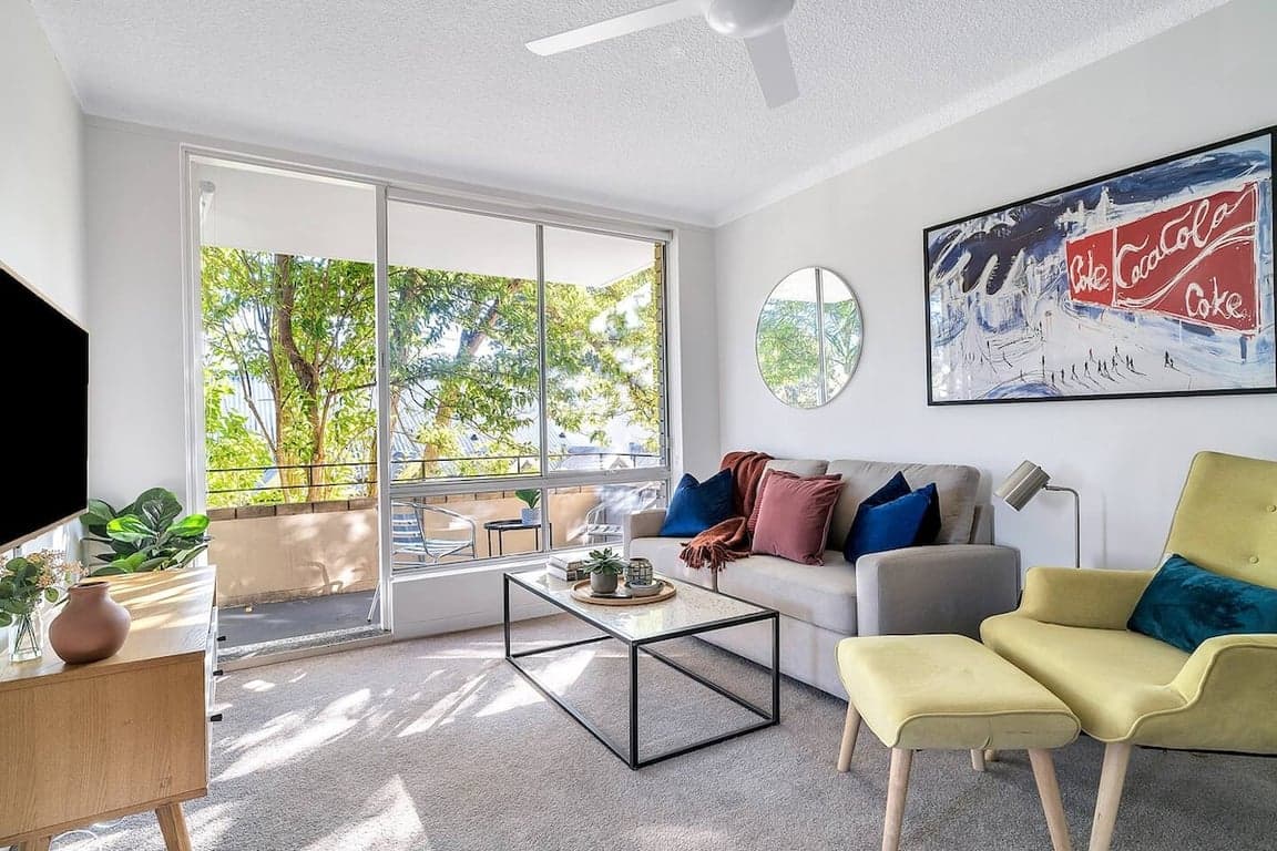 Furnished 2 Bedroom House in Crows Nest
