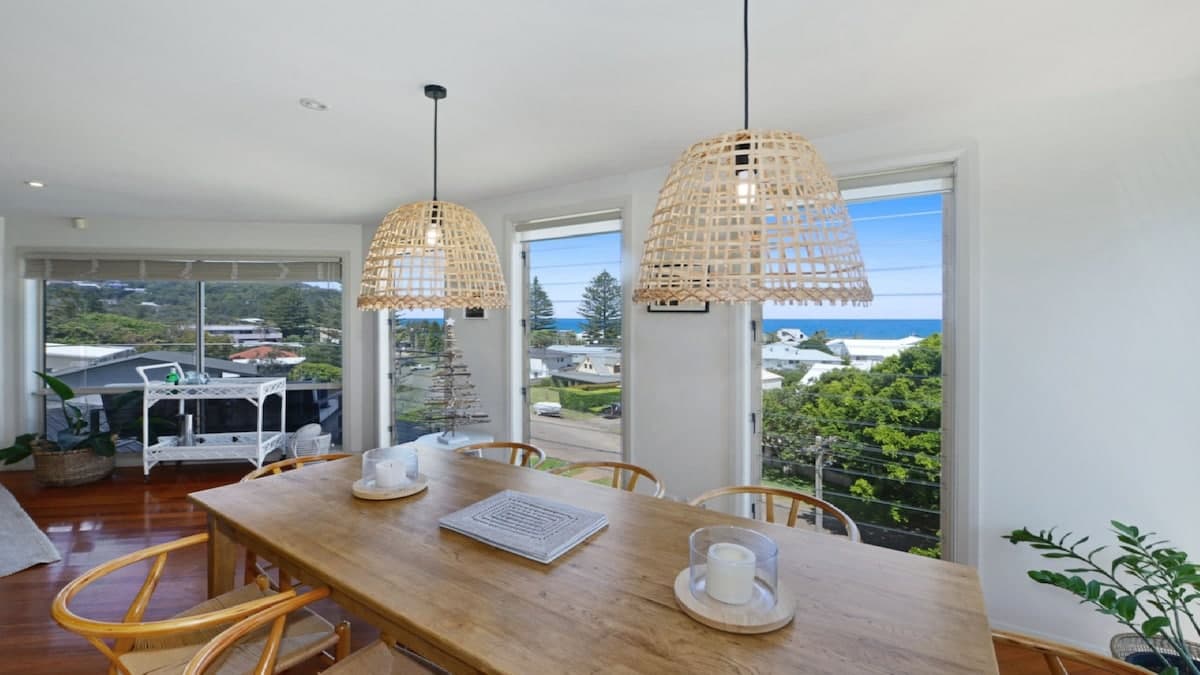 Furnished 4 Bedroom House in North Avoca