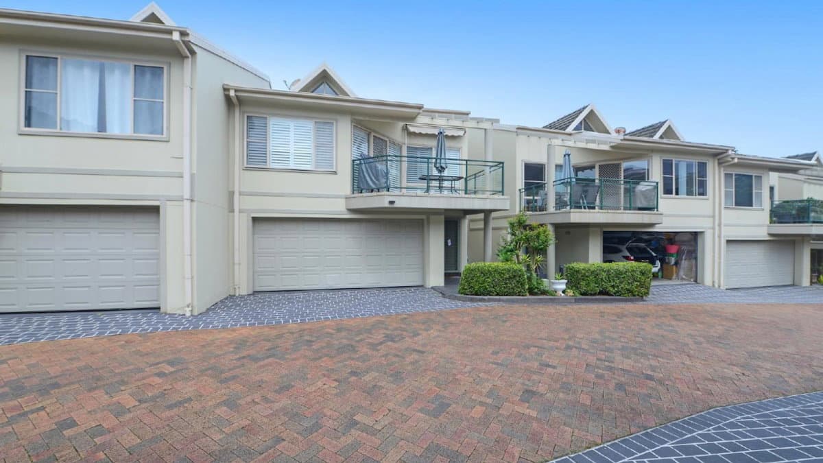 Furnished 3 Bedroom House in Terrigal