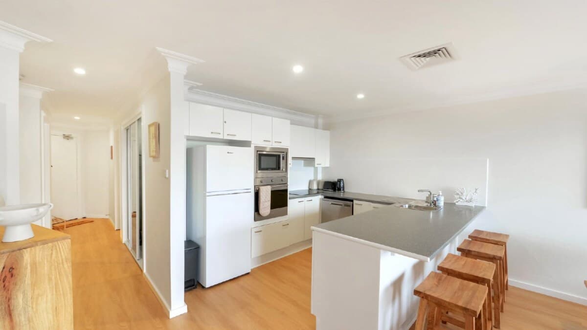 Furnished 3 Bedroom House in North Avoca