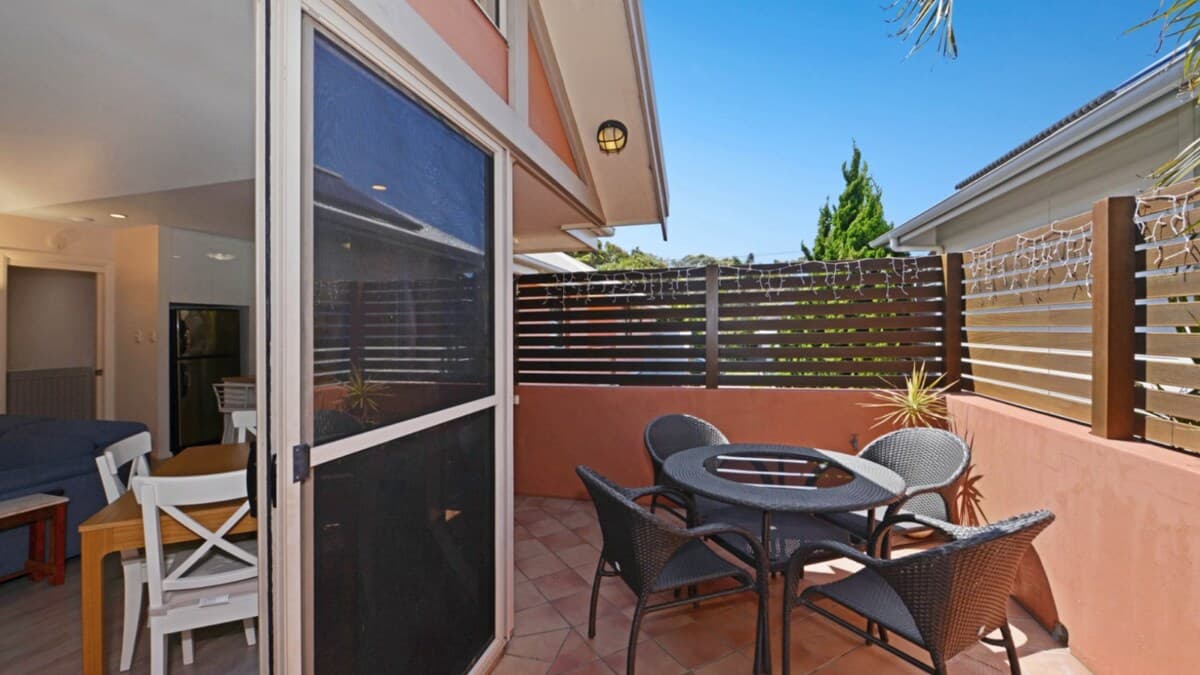 Furnished 5 Bedroom House in North Avoca