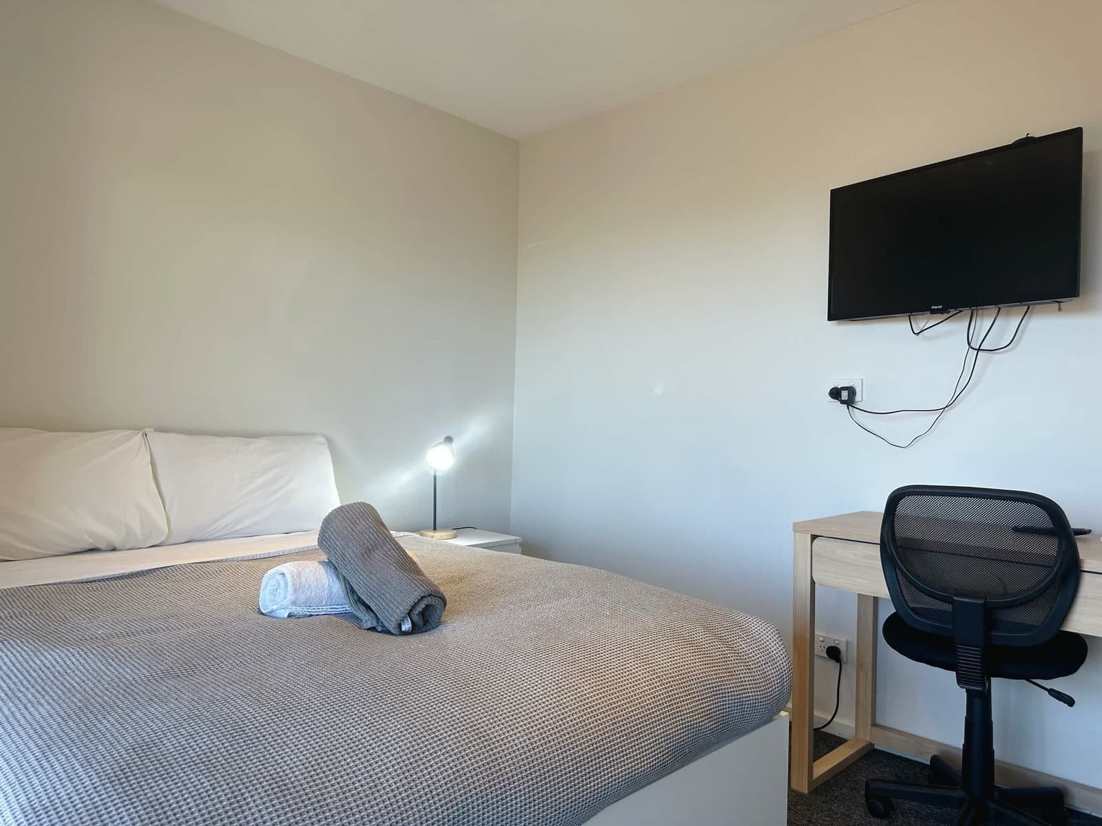 Furnished 2 Bedroom Apartment in Lindisfarne