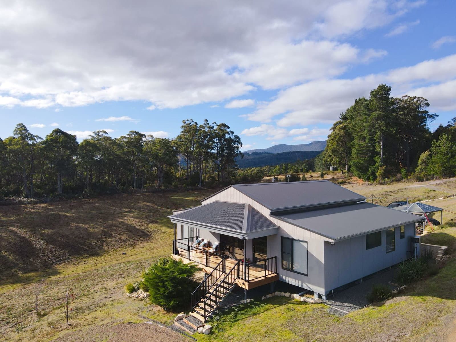 Furnished 3 Bedroom House in Cradoc