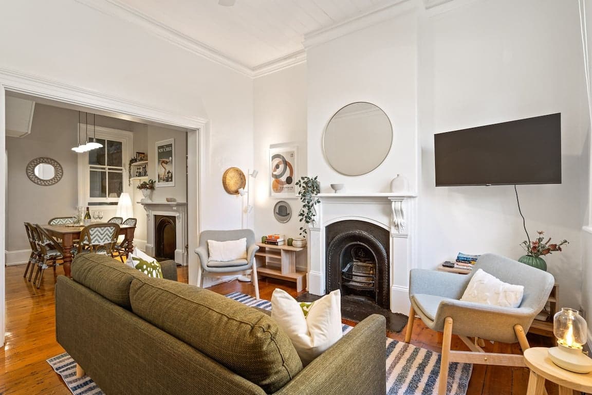 Furnished 3 Bedroom House in Millers Point