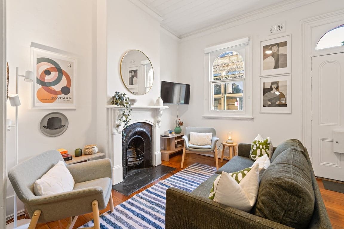 Furnished 3 Bedroom House in Millers Point